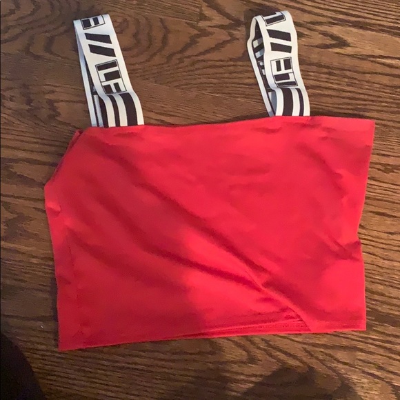 LF crop top trendy red with strap detail - Picture 4 of 4